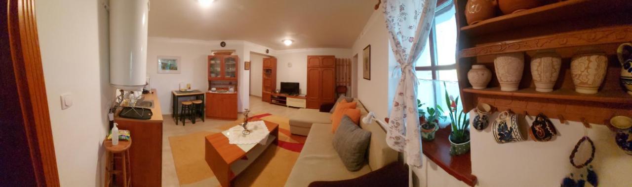 Nyugalom Szigete 2 Fos Apartman 1 Haloterrel Apartment Vertessomlo Exterior photo